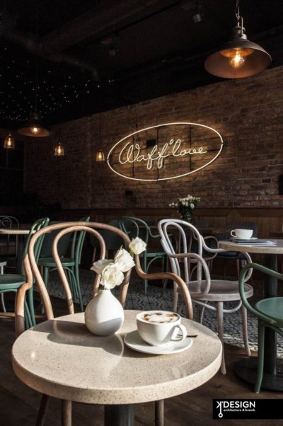 Wafflove Senatorska – projekt wnętrza kawiarni, lodziarni i miejsca z waflami belgijskimi w jednym